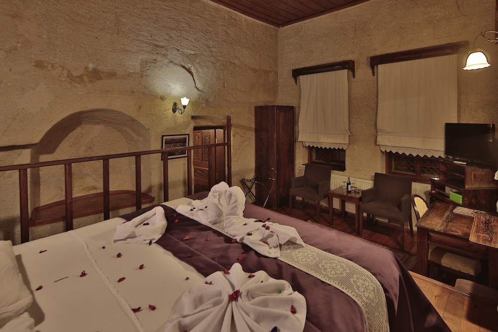 Deluxe Room - Photo 9
