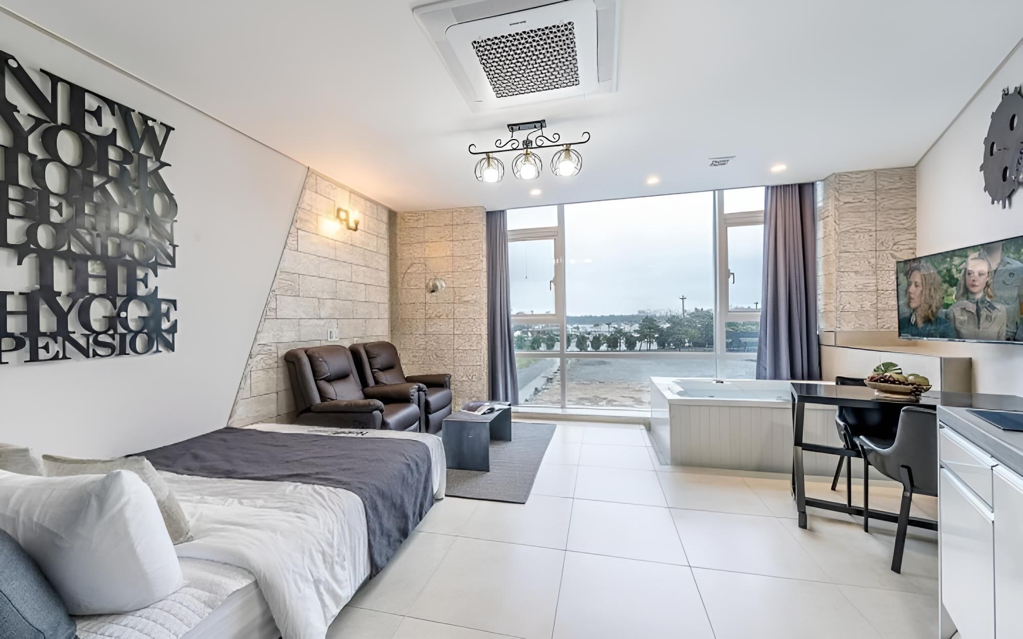 Room (Hwige 202 (Whirlpool Spa River View))