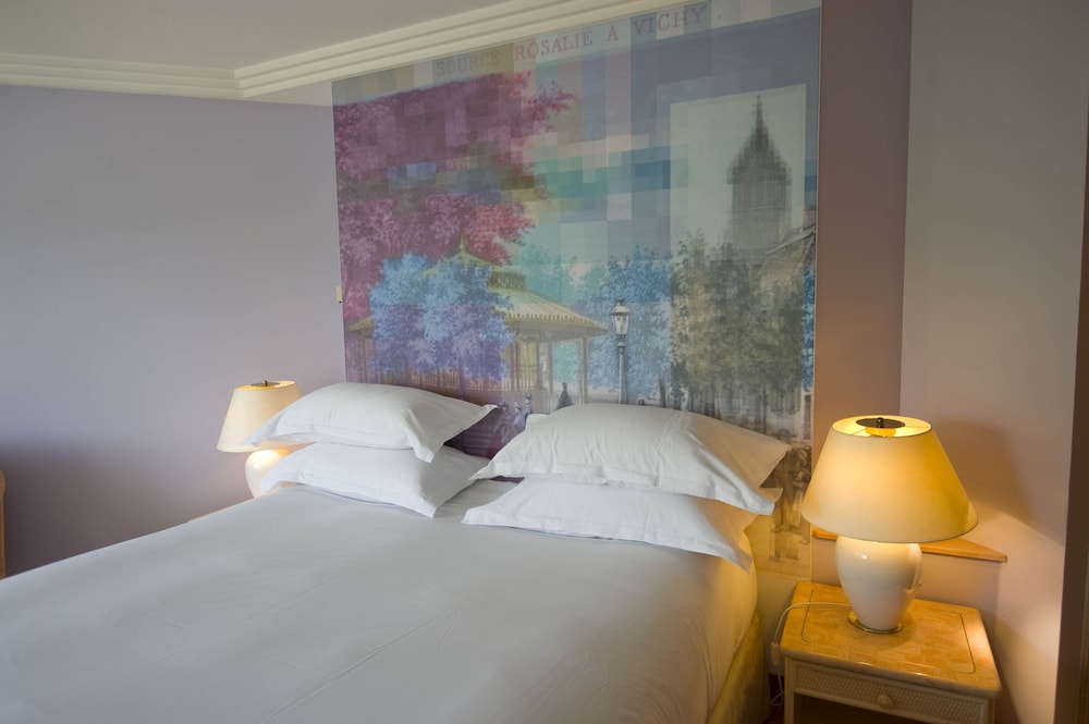 Deluxe Room, City View - Photo 1