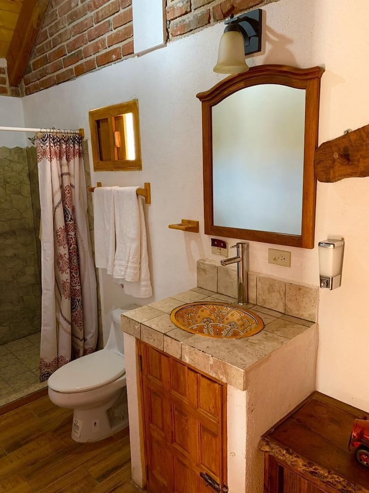 Classic Cabin, 1 King Bed photo 2