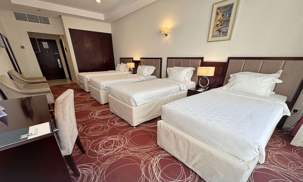 Standard Quadruple Room - Photo 7
