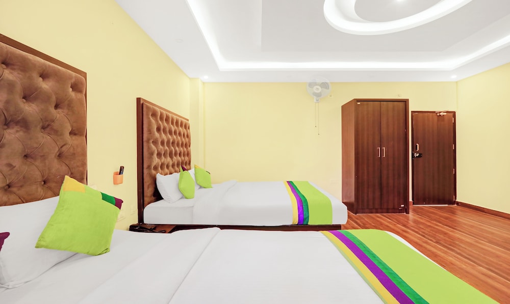 Deluxe Room - Photo 7