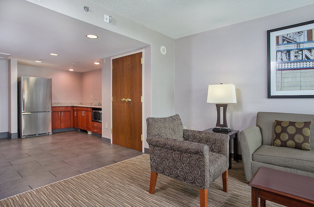 Suite, 2 Queen Beds, Mobility Accessible (Accessible Tub) photo 1