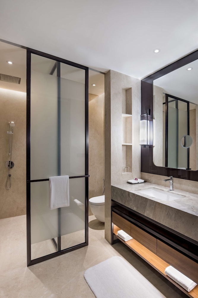 Deluxe Suite - Photo 8