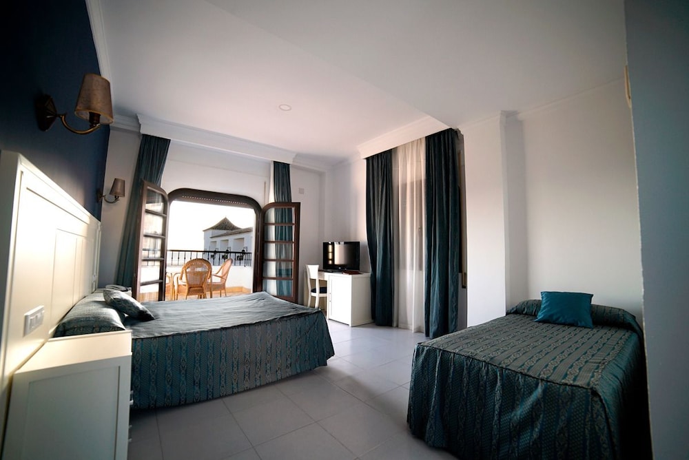 Habitación Doble + Cama Extra, Balcón