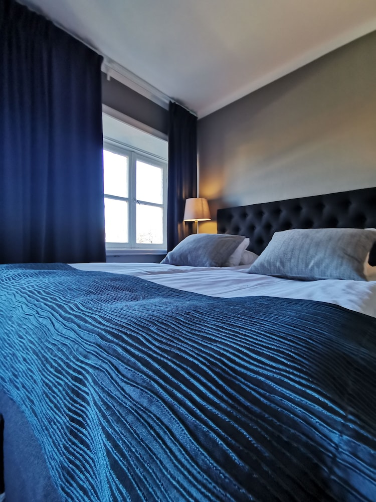 Standard Room, 1 Double Bed, Non Smoking (Small Room) photo 1