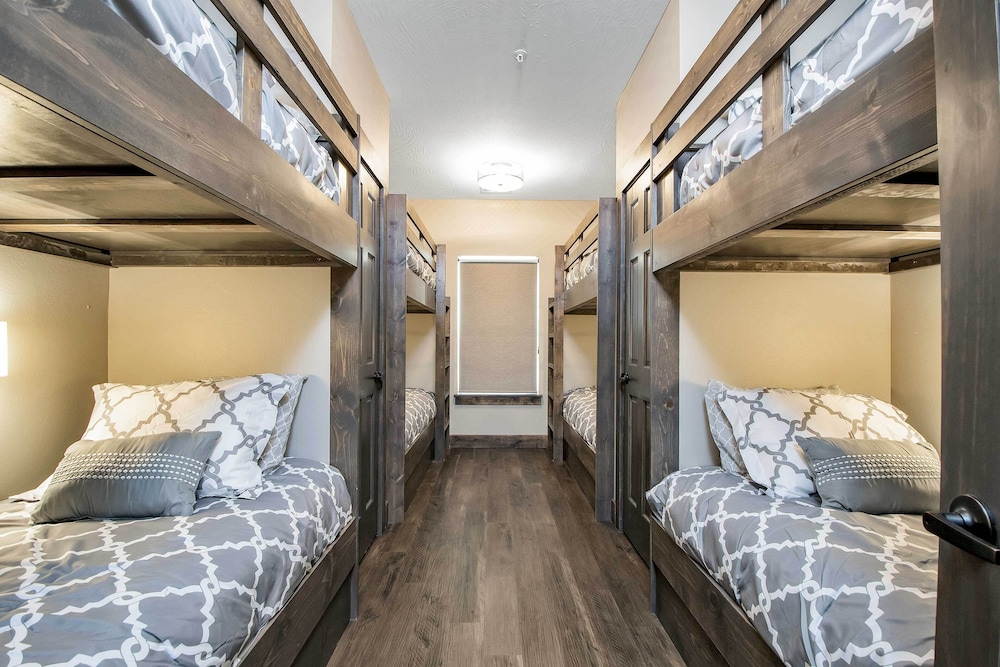 House (Multiple Bedrooms) photo 1