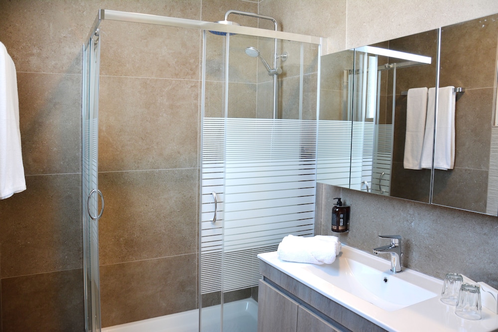 Deluxe Double Room Panorama - Photo 5