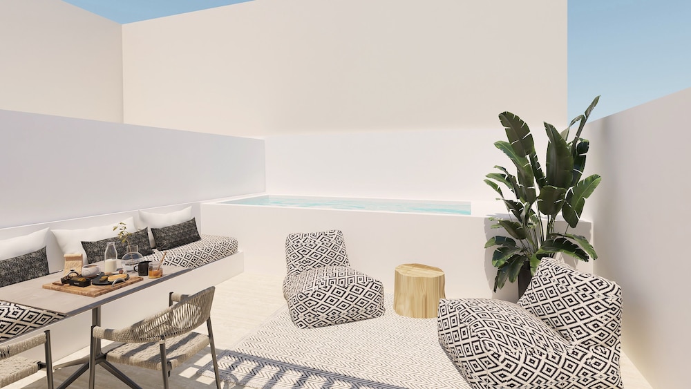 Deluxe Studio Suite