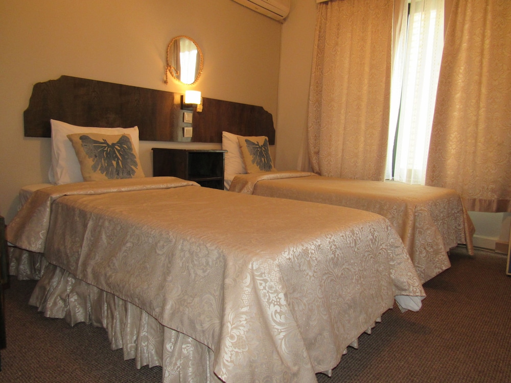 Standard Double Or Twin Room photo 2