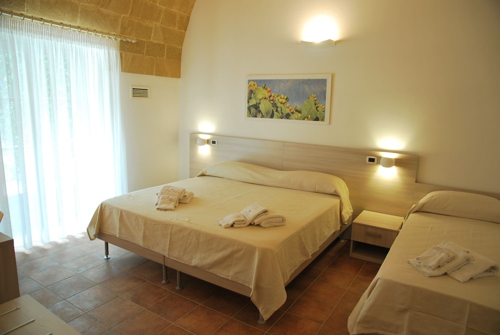 Superior Quadruple Room photo 3