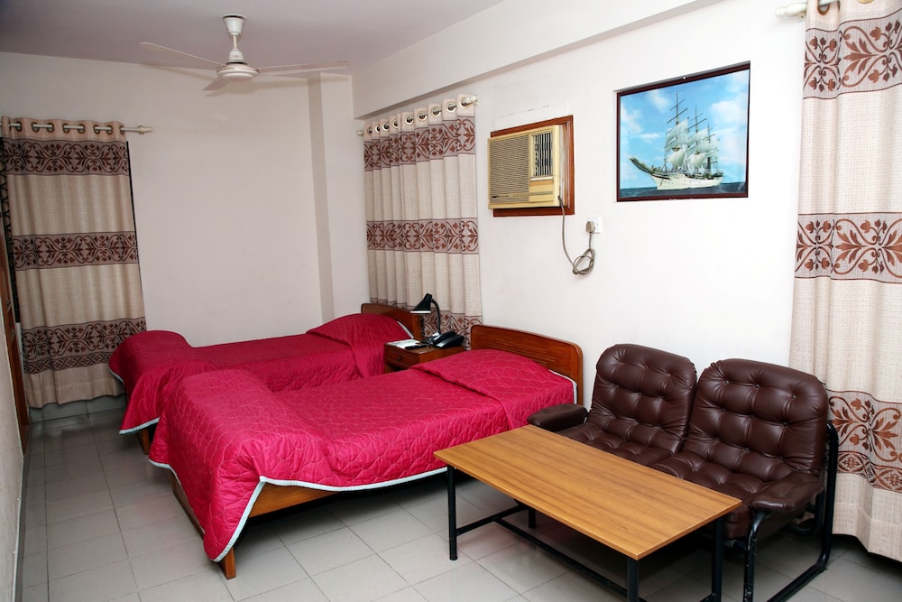 Standard Double or Twin Room photo 2