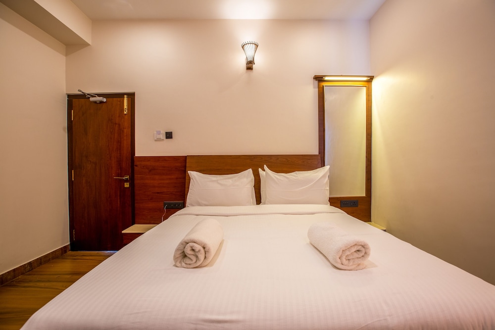 Deluxe Room - Photo 3
