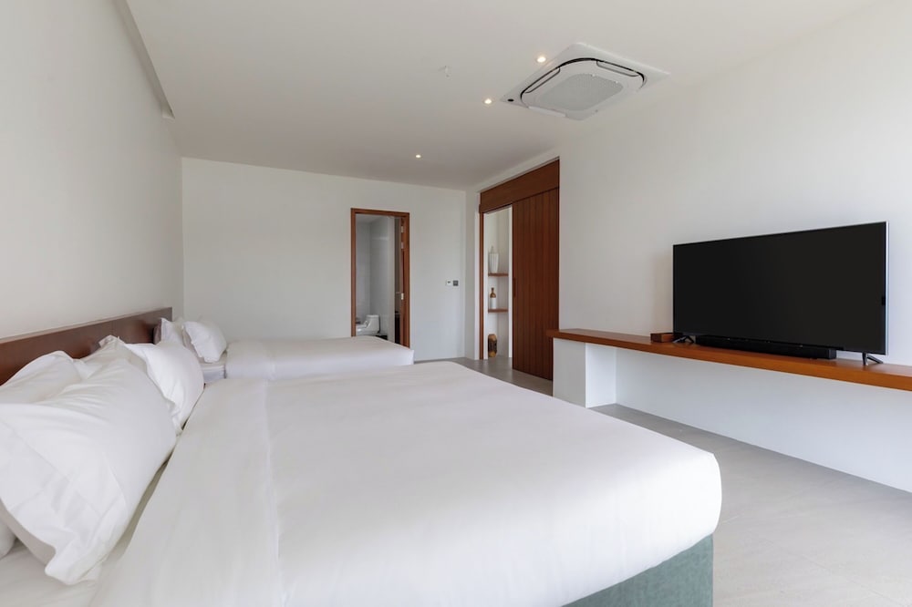 Penthouse Suite - Photo 3
