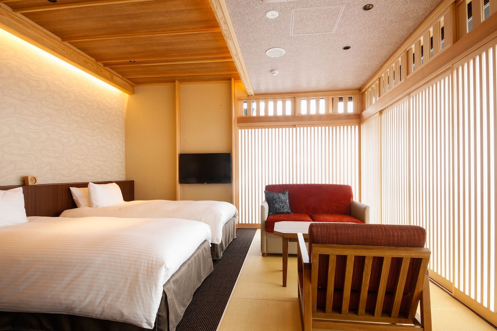 36sqm Moderate Corner Twin Room with Tatami Area A
