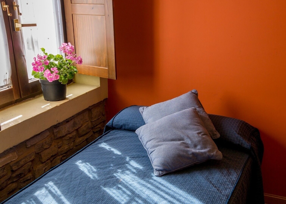 Comfort Studio Suite, 2 Bedrooms photo 3