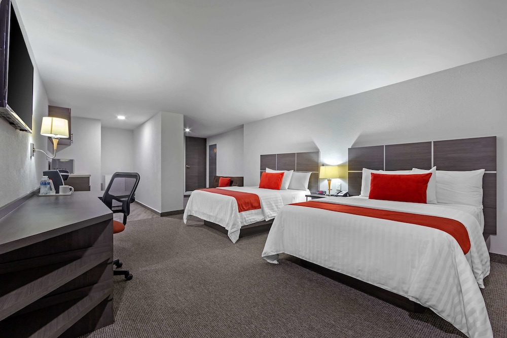Suite, 2 Double Beds, Non Smoking (Efficiency)