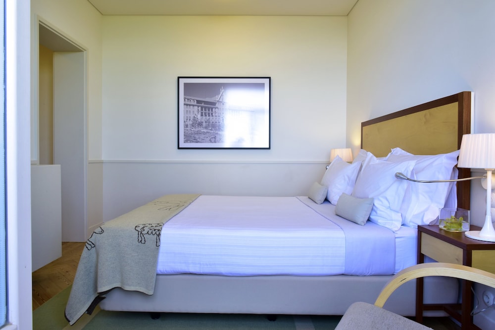 Superior Double or Twin Room - Photo 7