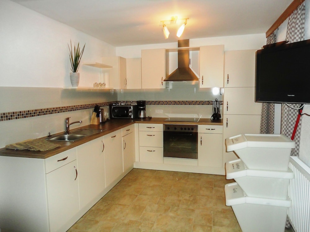 Apartment, 4 Bedrooms (4-11 Persons, 120qm) photo 1