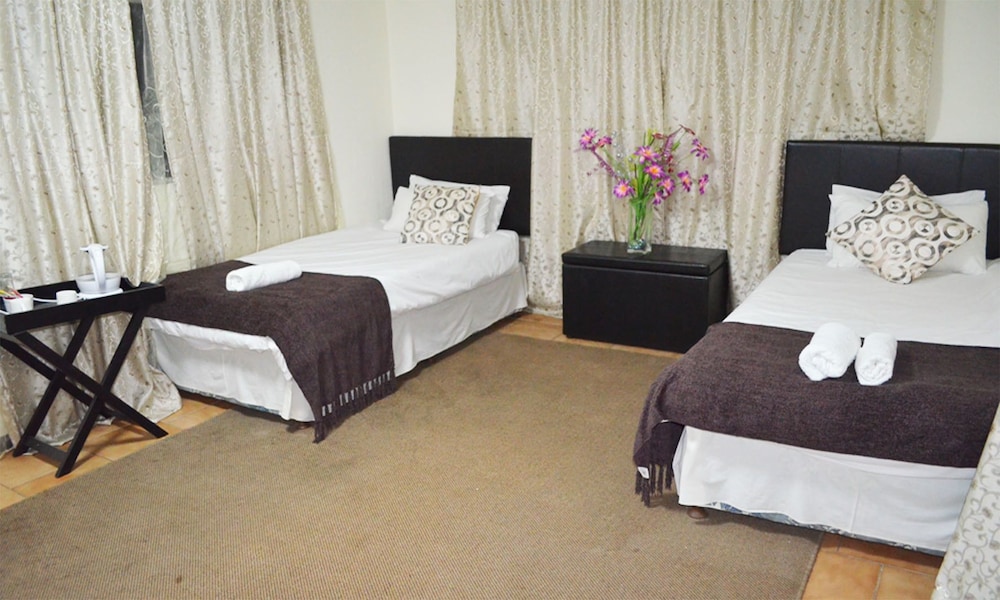 Standard Twin Room (Harmony Room) photo 1
