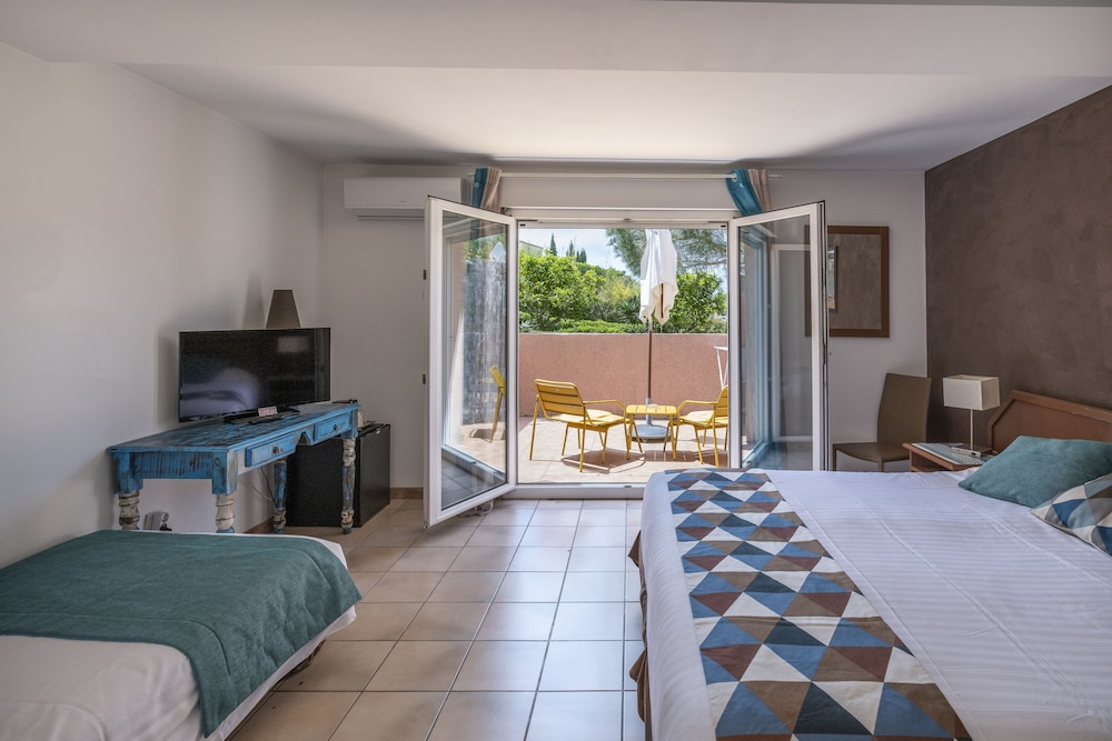 Superior Triple Room