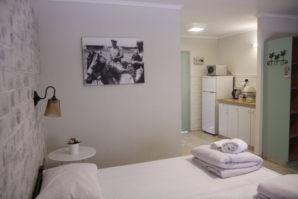 Double Room, Garden View, Ground Floor photo 3