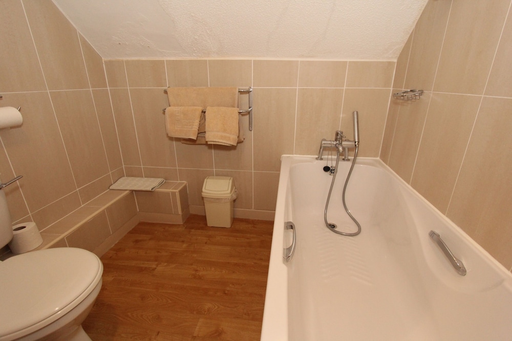 Single Room, Ensuite photo 3