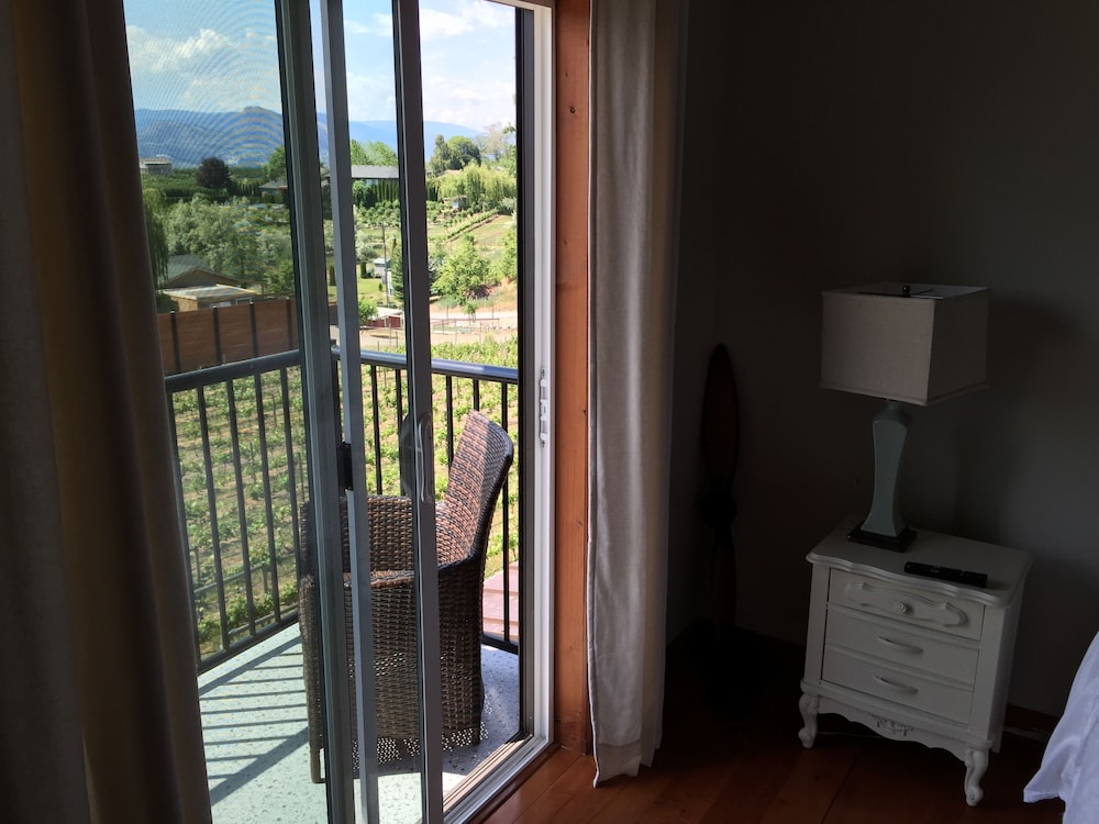 Panoramic Room, 1 King Bed, Balcony, Lake View photo 3