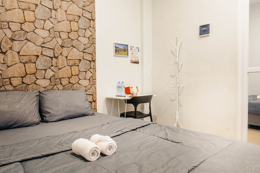 Deluxe Room - Photo 13