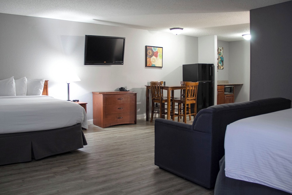 Suite, Multiple Beds (King Queen Suite) - Photo 2