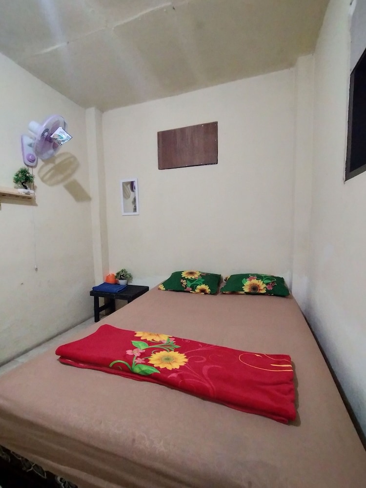 Basic Room photo 3