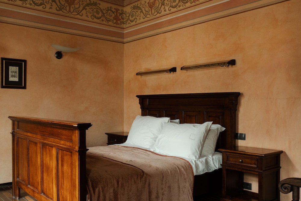 Classic Double Room - Photo 9