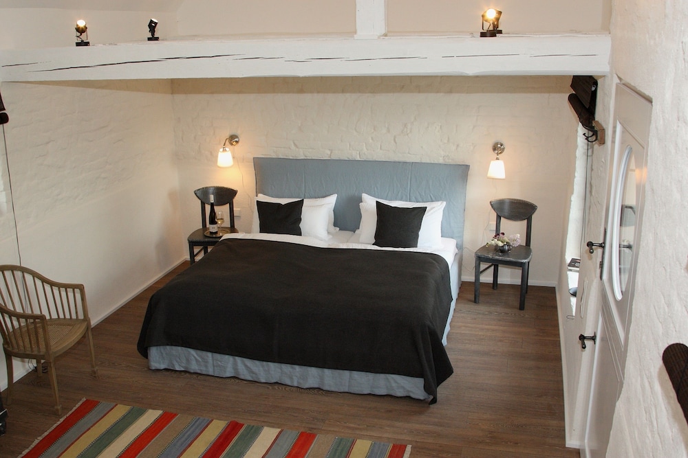 Exclusive Studio, 1 Bedroom, Patio photo 1