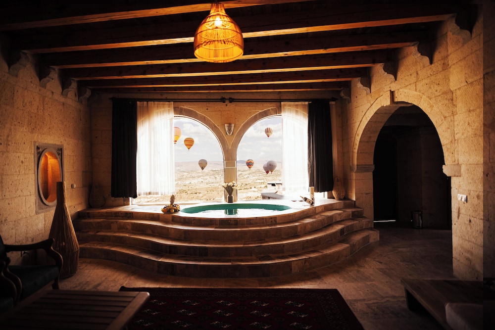 Deluxe Suite, Private Pool photo 3