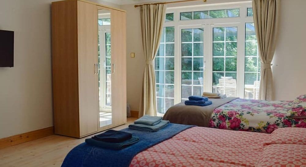 Family Room, Shared Bathroom, Ground Floor (#1) photo 1