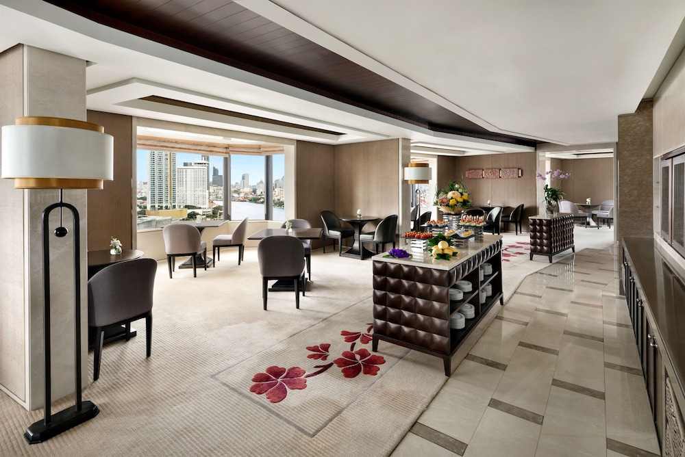 Shangri-La Wing, Executive Suite, 2 Twin Beds, River View thumbnail 6