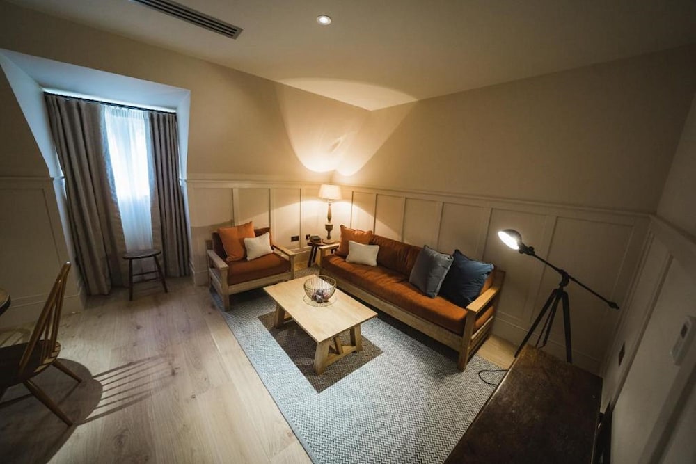 Suite (Wellington Lodge) photo 1
