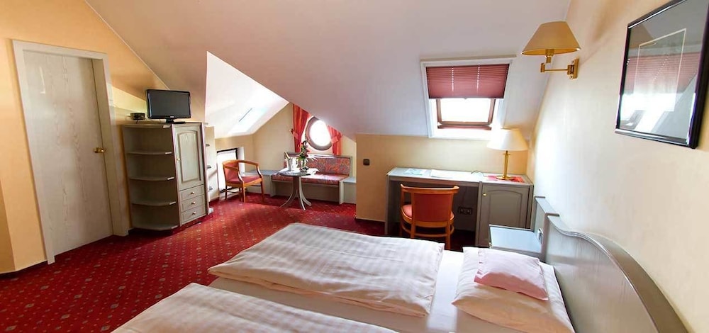 Prestige Room - Photo 1