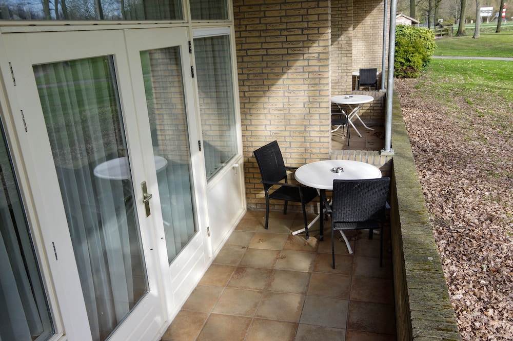 Superior Double or Twin Room, Balcony, Park View photo 3