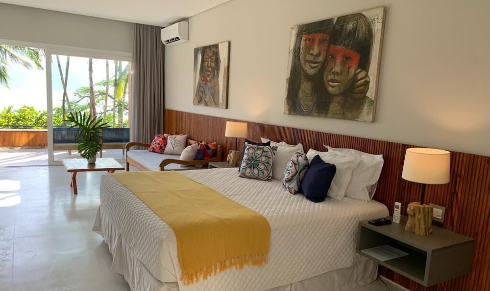 Premier Room, 1 King Bed, Sea View photo 2
