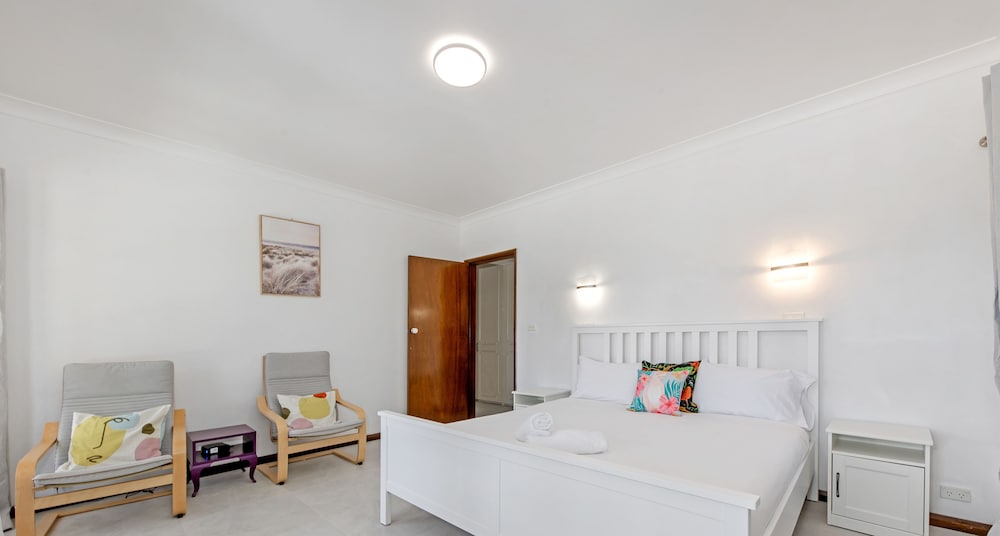 House, 2 Bedrooms (NTH003-1)