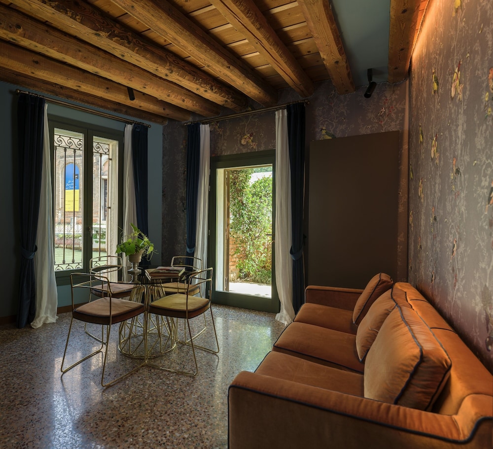 Grand Suite, Canal View photo 2