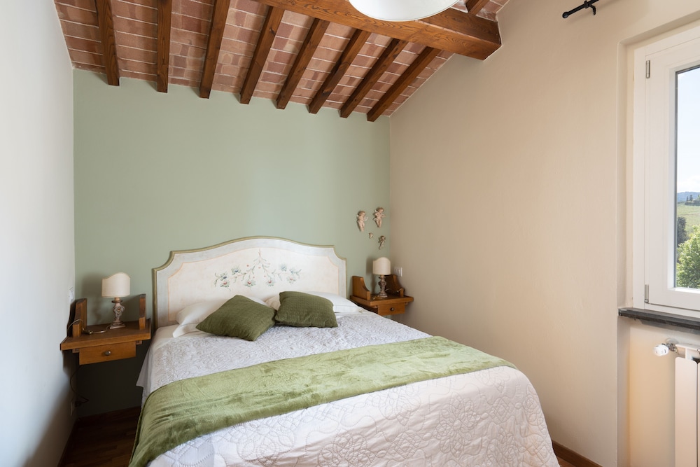 Villa photo 1