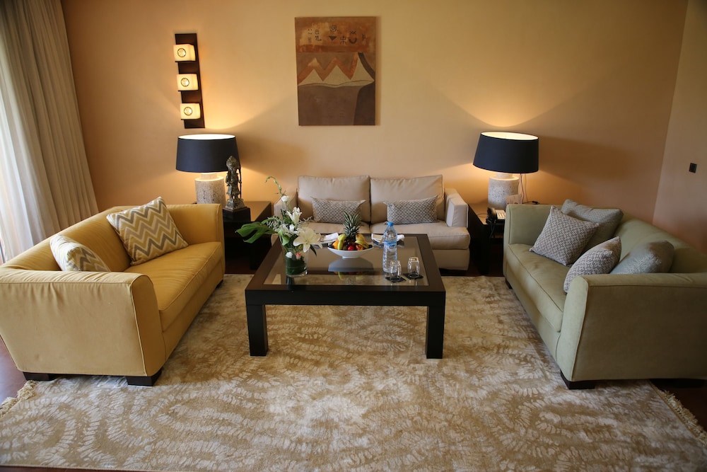 Suite, 1 King Bed (Prestige)