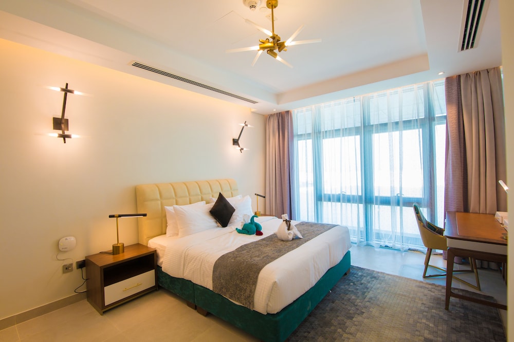One-Bedroom Apartment - Photo 13
