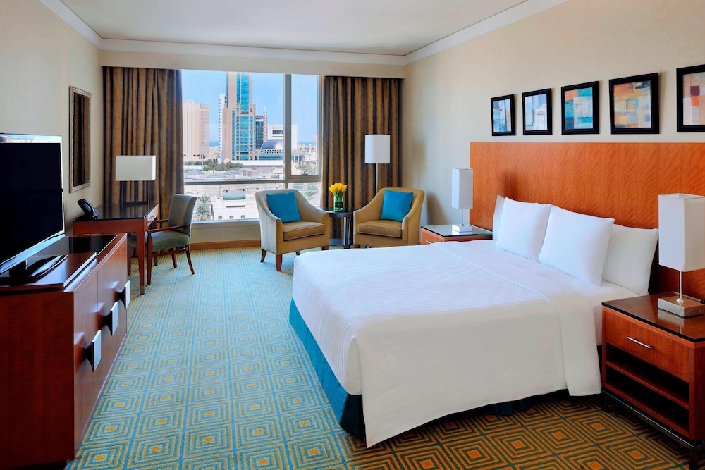 Room, 1 King Bed, Smoking (View)