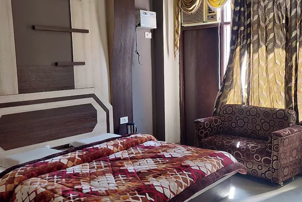 Deluxe Double Room, Multiple Beds, City View photo 1