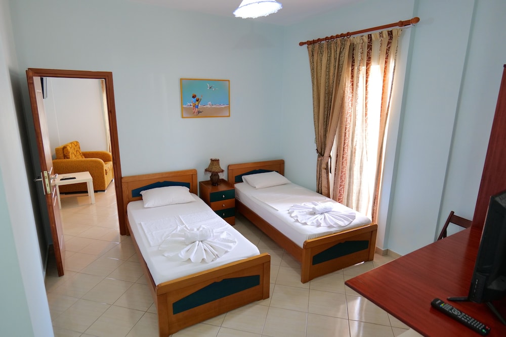 Family Room with Sea View photo 2