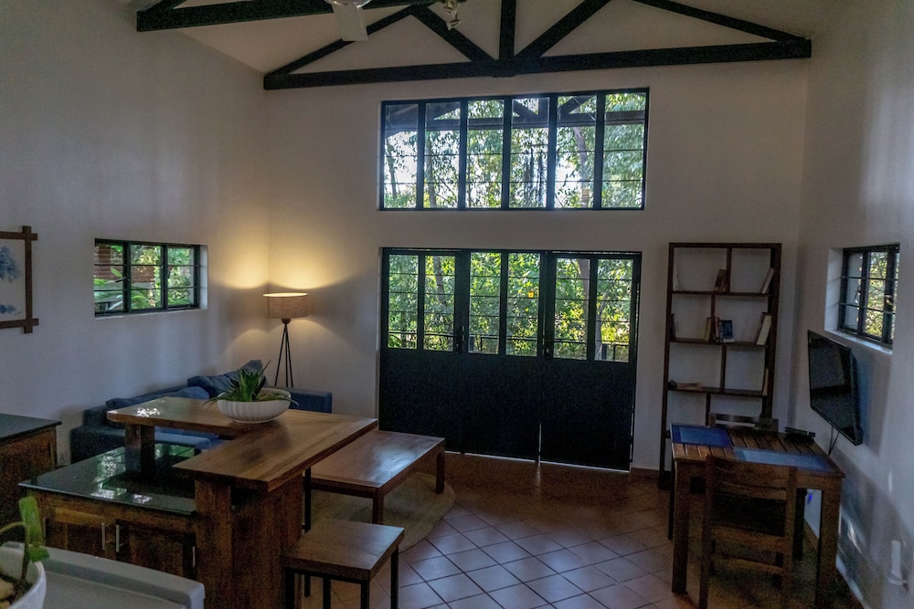Luxury House, Garden View photo 1