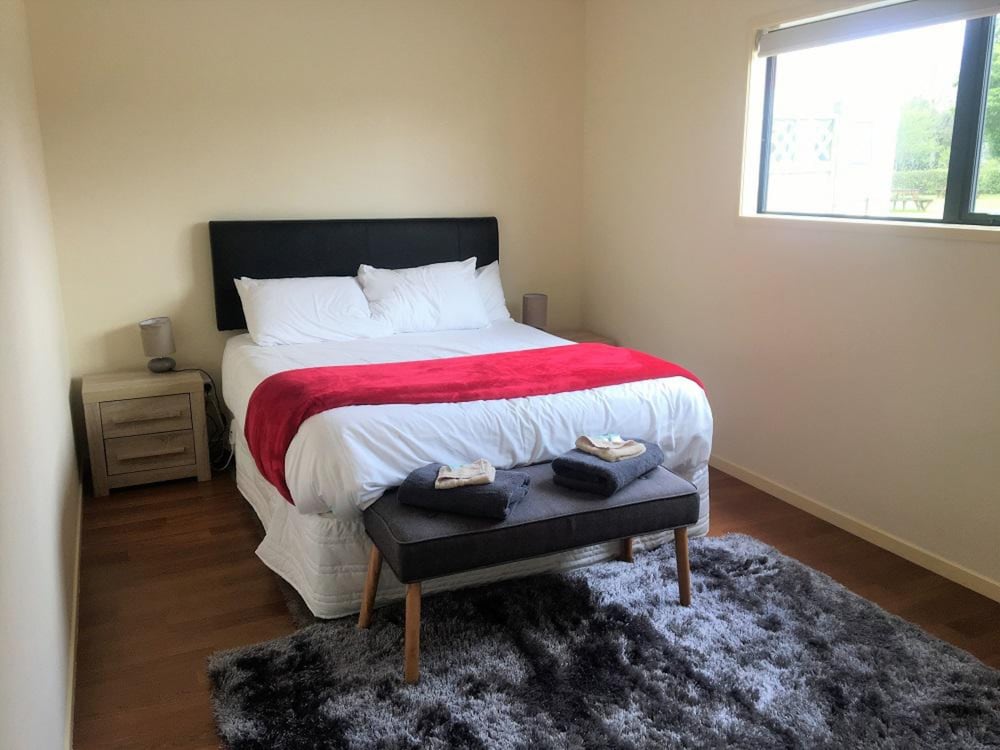 Two Bedroom Motel Unit photo 1